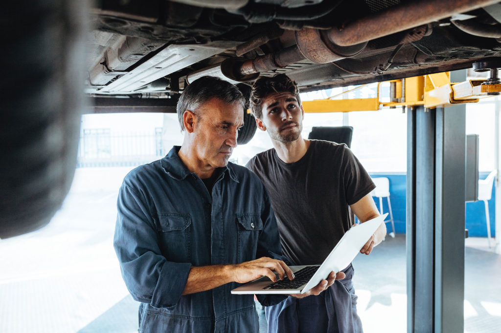 Checking and diagnostic the automotive