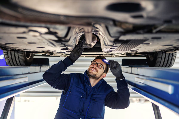 Car service in the workshop.